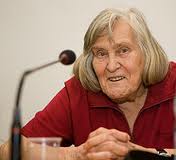 Buon compleanno Margherita Hack che, a 90 anni, dice ancora no al maltrattamento degli animali