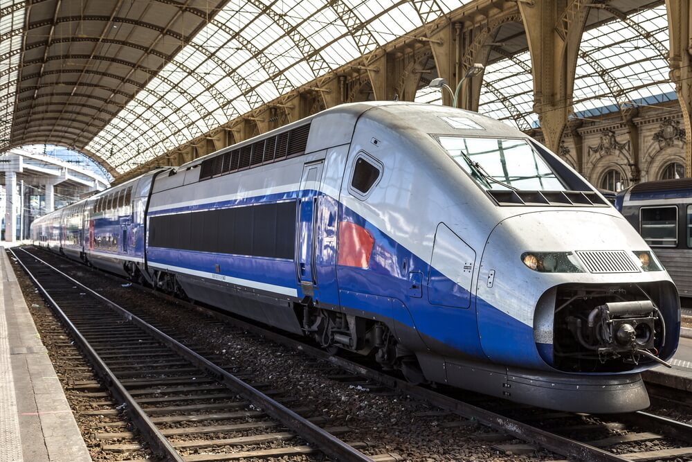 Viaggi in treno per la Francia: SNCF riduce i treni e rimborsa tutti i biglietti fino al 30 aprile 2020