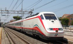 La Regione Piemonte contro la decisione di Trenitalia di eliminare i Frecciabianca sulla Torino-Milano