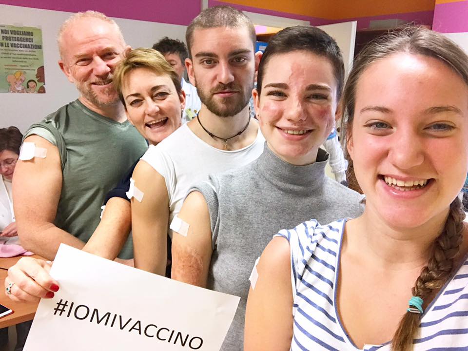 #iomivaccino Bebe Vio e famiglia testimonial del vaccino contro la Meningite
